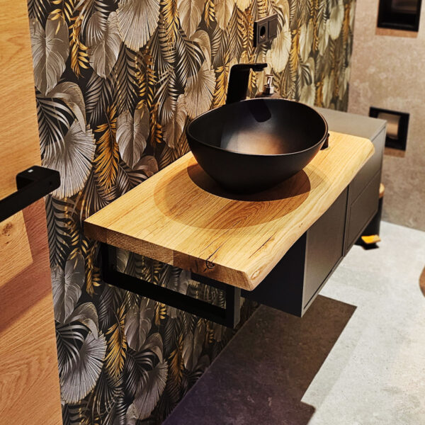 waschtischplatte-waschbrett-massivholz-baumkante-naturkante-badezimmer-waschtisch-aufsatzwaschbecken-eiche-sponholz-nachhaltige-forstwirtschaft