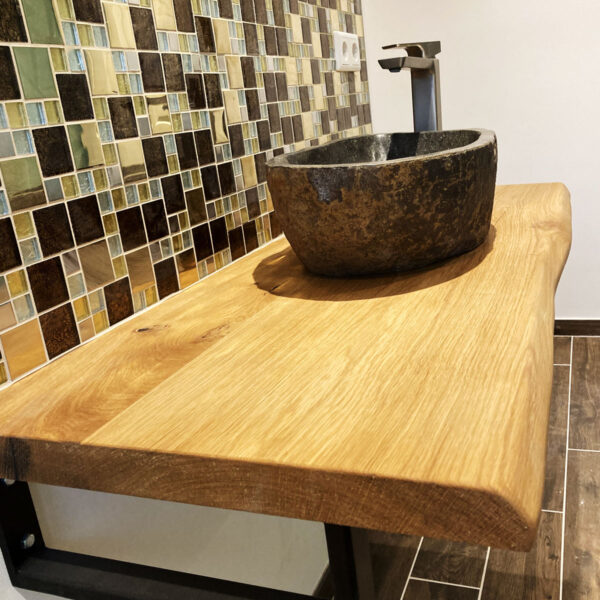 waschtischplatte-waschbrett-massivholz-baumkante-naturkante-badezimmer-waschtisch-aufsatzwaschbecken-eiche-sponholz-nachhaltige-forstwirtschaft