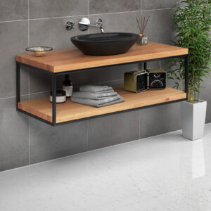 Hängender Waschbeckenunterschrank aus massivem Eichenholz mit filigranem Stahlgestell im modernen Badezimmer