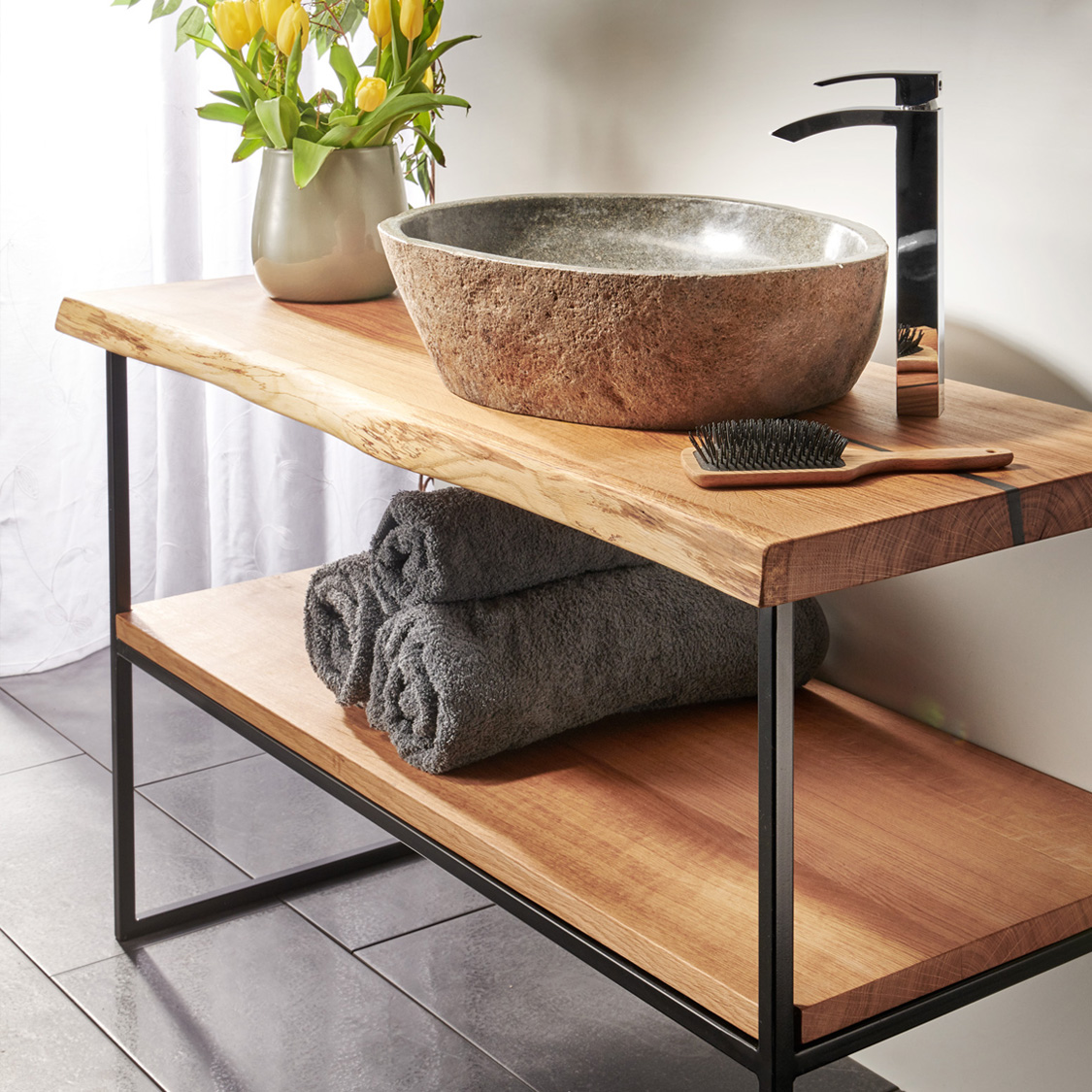 shop-mobile-slider-01-massivholz-moebel-mit-baumkante-bad