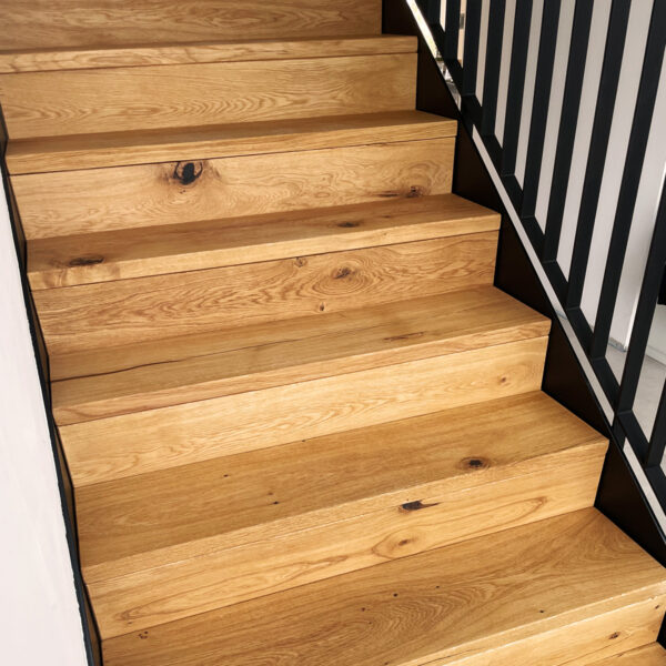 setzstufen-treppe-massivholz-anfertigung-eiche-spon-holz-treppenstufen