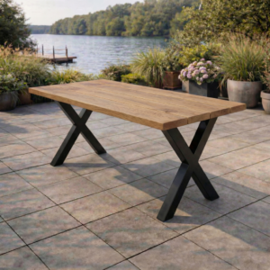Outdoor Esstisch aus Eiche mit X-Gestell als Terrassentisch am See